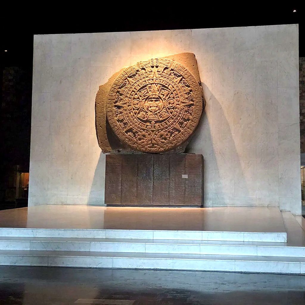 La pierre du Soleil, monolithe aztèque, au musée national d'anthropologie de Mexico City